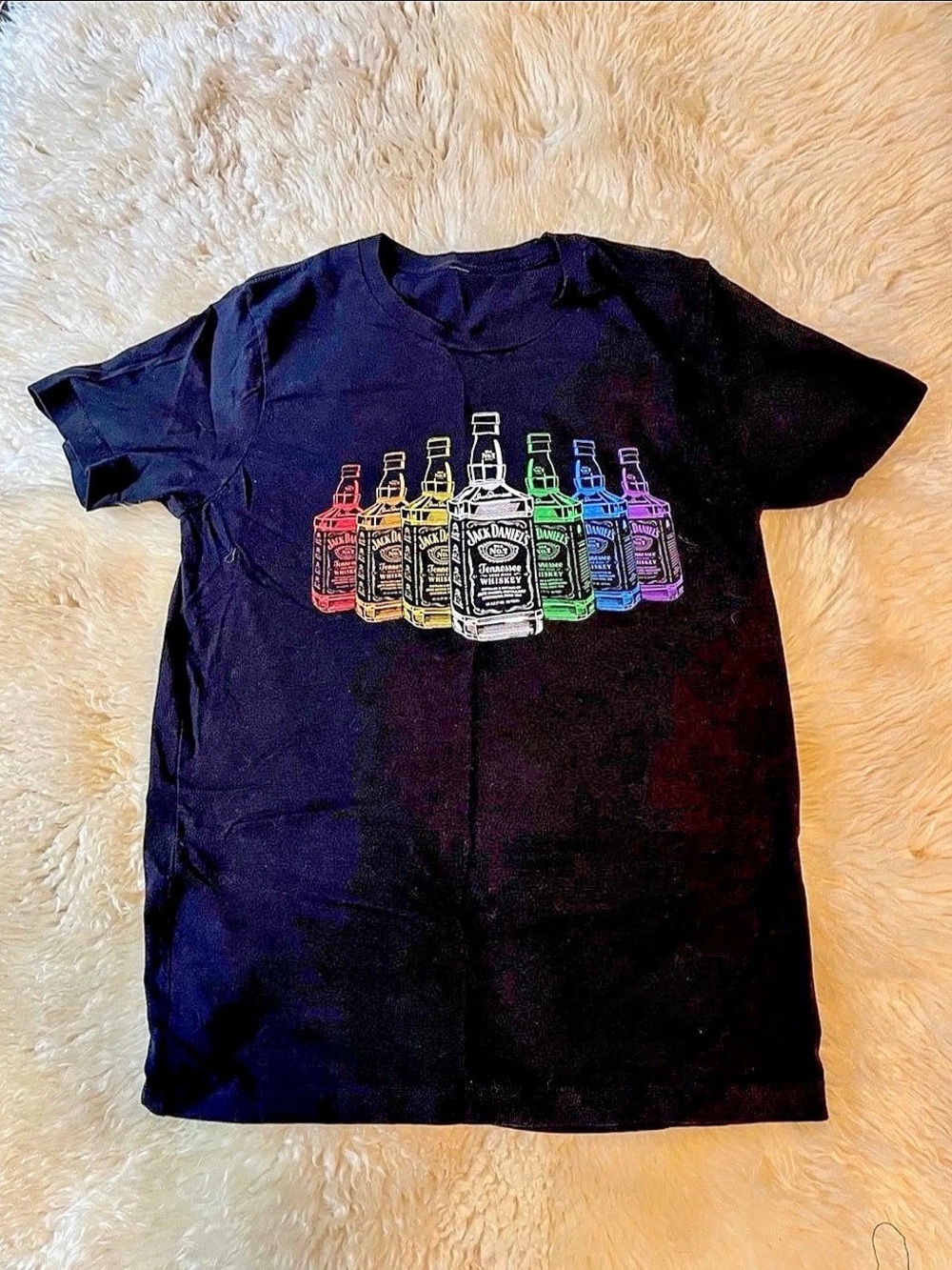 Jack Daniel's Tennessee Whiskey Live Freely Rainbow Bottles T-Shirt Size Medium
